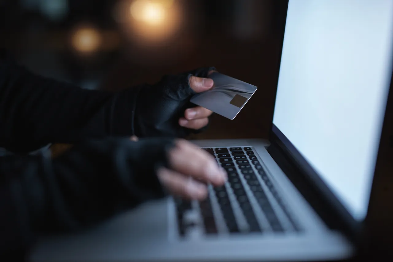 Come proteggersi dalle truffe online: strategie efficaci per bloccare pagamenti sospetti