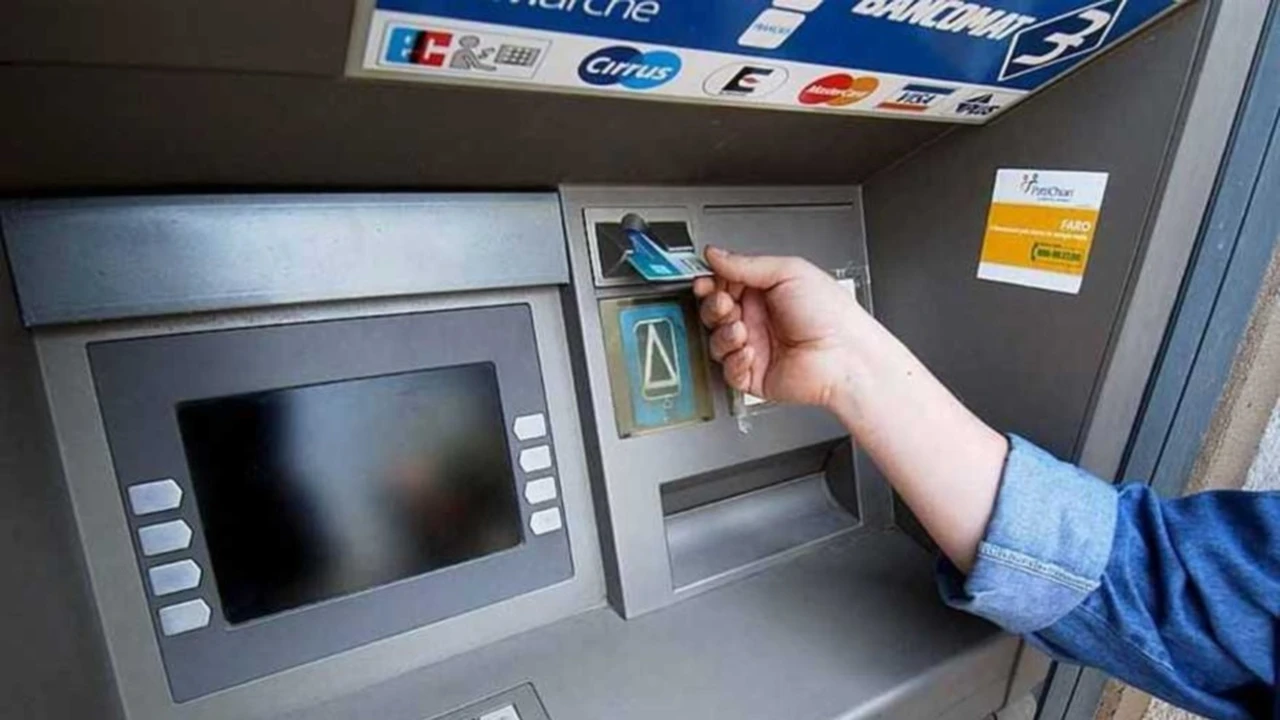 La risposta degli esperti su quanti soldi tenere sul conto per non avere mai ansia