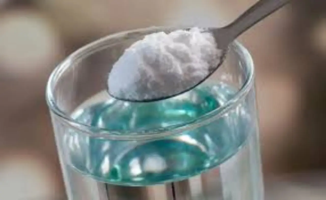 Disinfetta con acqua e sale: ecco perché funziona meglio di molti prodotti chimici